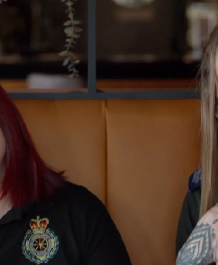 Anne Kız Ambulans Ekibi